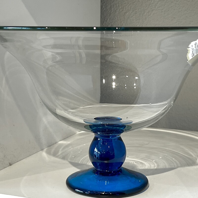 Handblown pedestal bowl
Size: 10x7