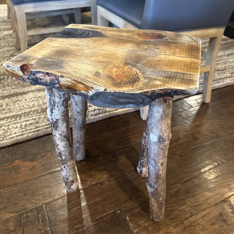 Live Edge Pine Accent Table

Size: 20Tx14Lx15W