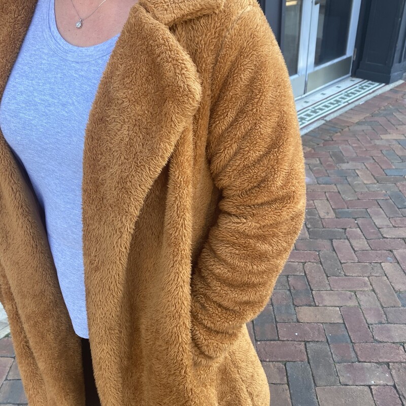 This jacket/coat/shacket, whatever your desire to use it for!!!!  My goodness!!! How soft, how cozy you will be!!!!

Agashin, Tan, Size: L