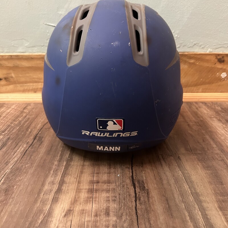 Rawlings Helmet/Cage, Blue, Size: Youth M

Fits head size  6 3/8 - 7 1/8