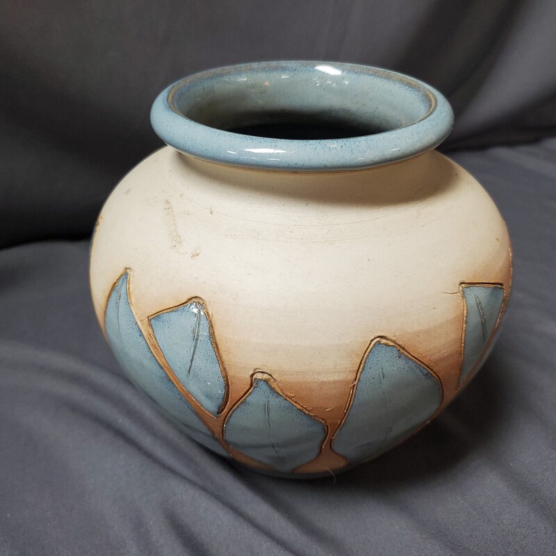 Vase / Pottery