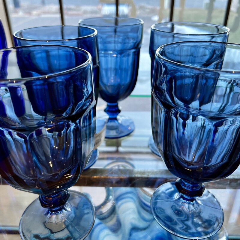 Libbey Gibralter Blue Goblets
Size: 5 Pcs