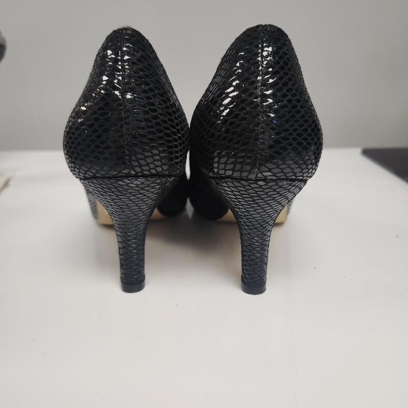 Ros Hommerson Heels, Black, Size: 8.5
Used 2 times. $229 New