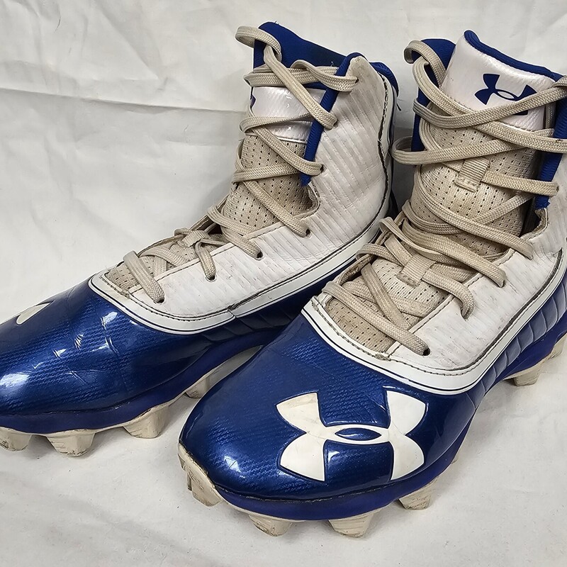 Under Armour Highlight Football Cleats, Size: 5, pre-owned, MSRP $59.99