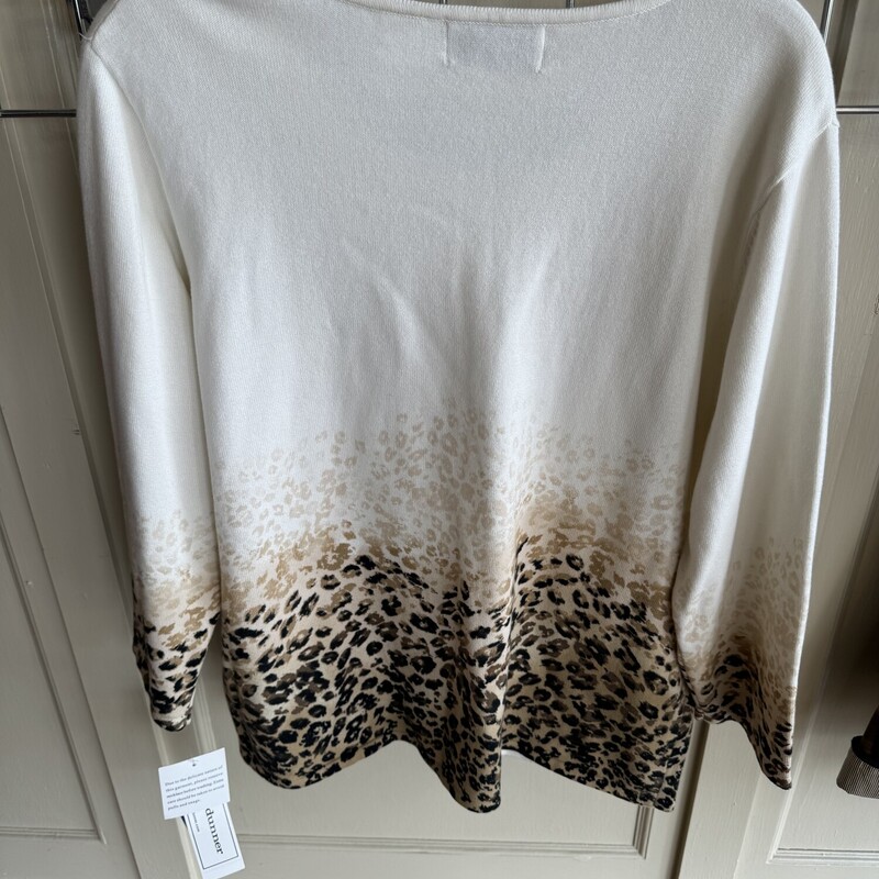 NWT Alfred Dunner Sweater cheetah print accent with embelishments, Ivory, Size: Large<br />
All sales final,<br />
shipping available<br />
free in store pick up within 7 days of purchase