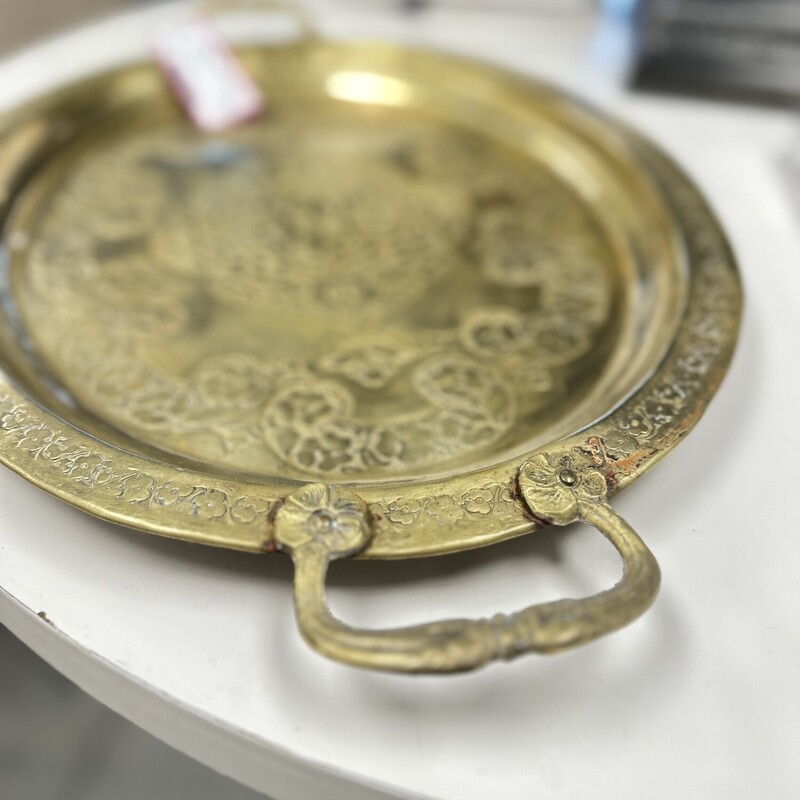 Vintage Brass Tray, with Handles<br />
Size: 16x14