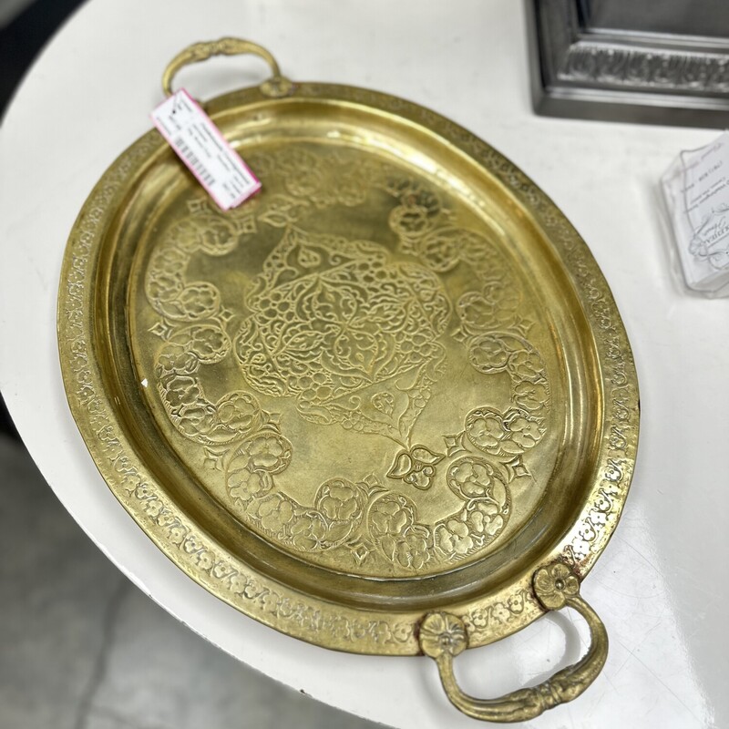 Vintage Brass Tray, with Handles
Size: 16x14