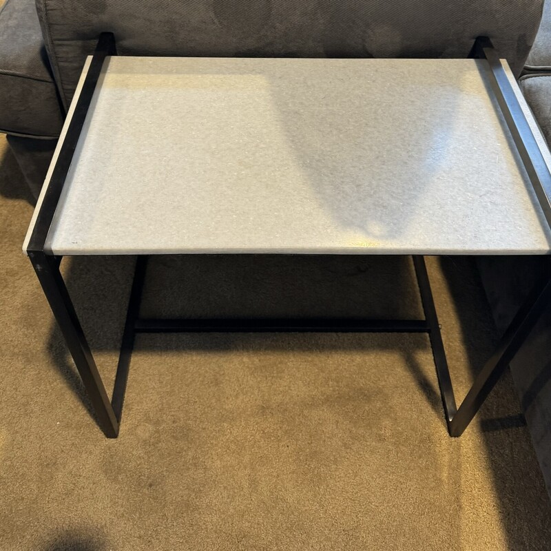 Arteriors Stone Side Table<br />
<br />
Size: 26x14x22H