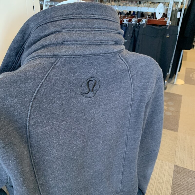 Lululemon Jacket,
Colour: Grey,
Size: 2