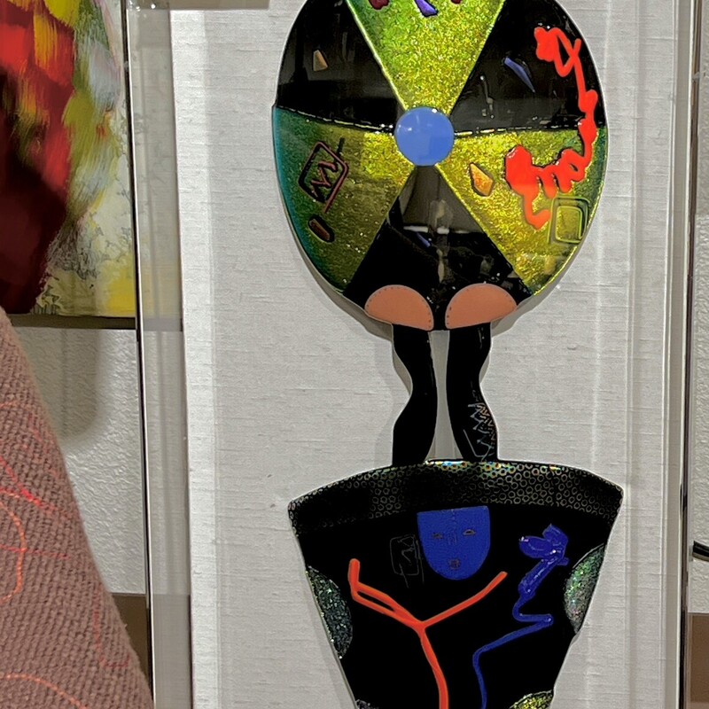 Sculpture Fused Glass, PlexCase,
Size: 15x6x33