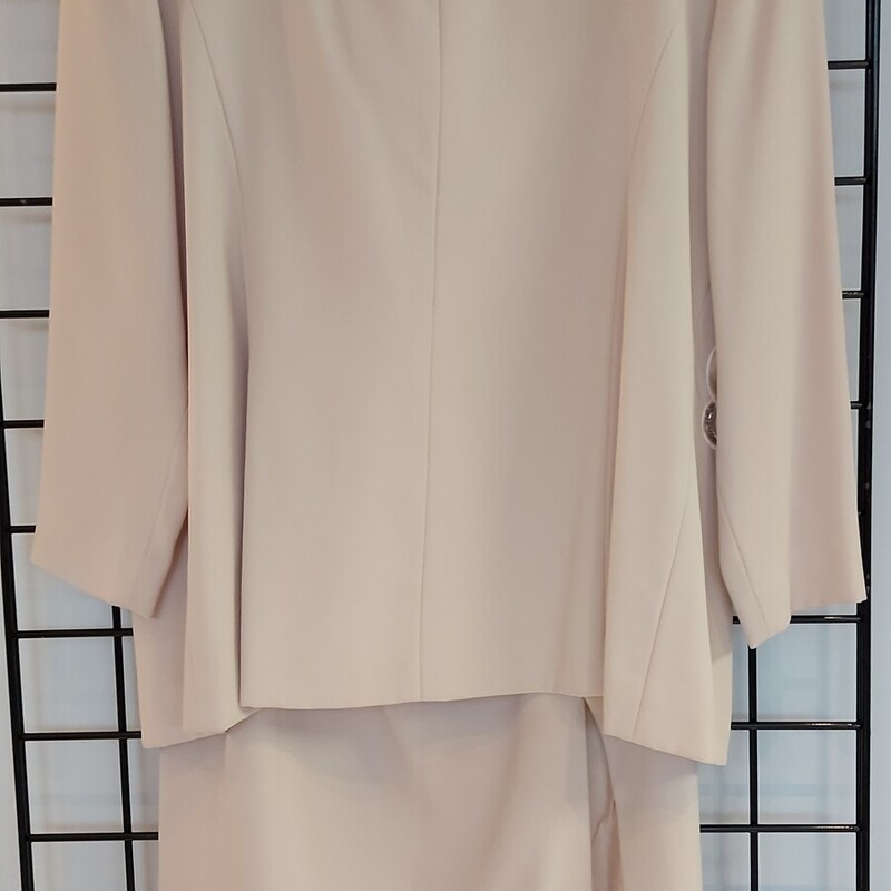 Laurence Dress Blazer & Skirt Set
Cream, Size: 12