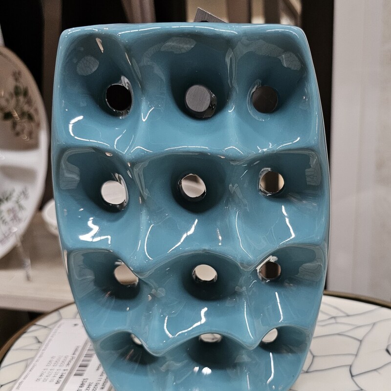 Mid Century Style Ceramic Vase
Aqua Size: 5 x 3 x 8H