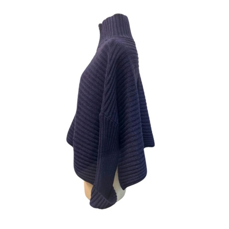 Sarah Pacini Cropped Cardigan<br />
Wool Blend<br />
Navy with Woven Plum<br />
Size: OS