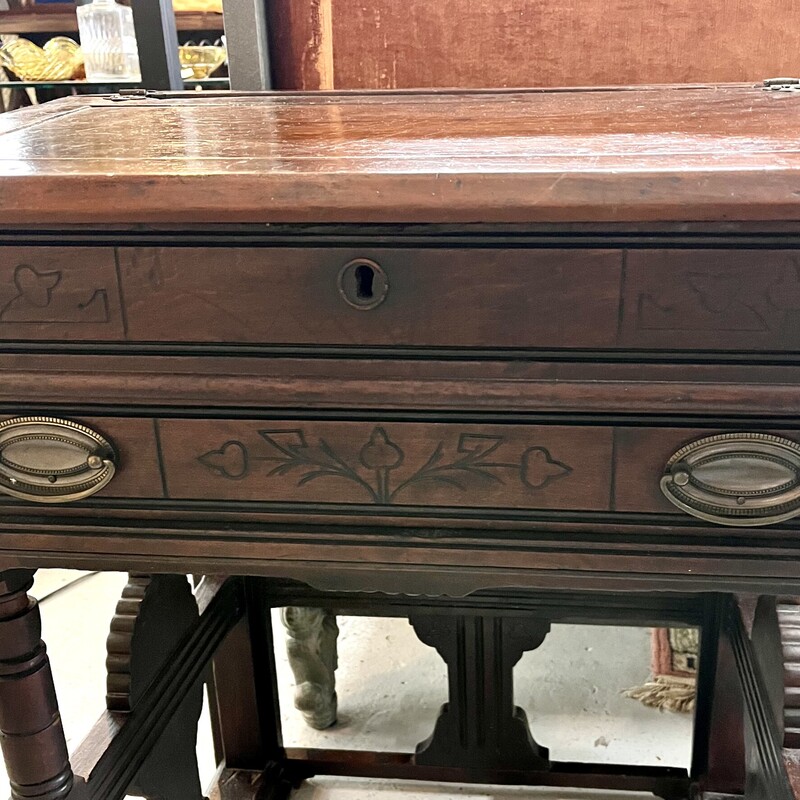 Mahogany Desk<br />
Antique<br />
30in high, 24.5in wide, 20in deep