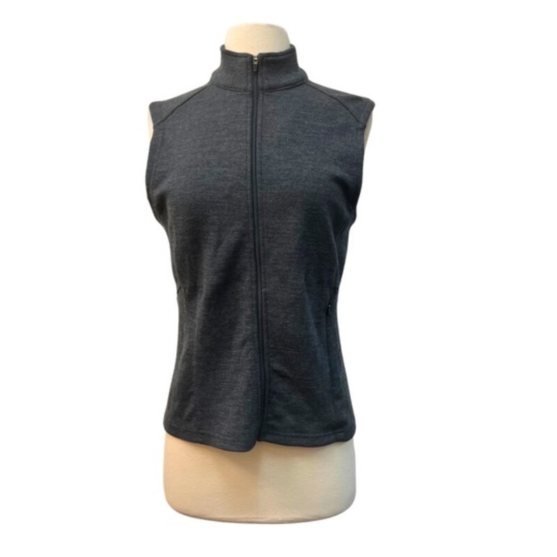 Ibex Merino Wool Vest<br />
<br />
Keep your core comfortable with densely knit merino wool in a versatile, low-profile vest design.<br />
Fitted design fits close to the body with sleek seam lines<br />
<br />
Dark Gray<br />
Size: Large