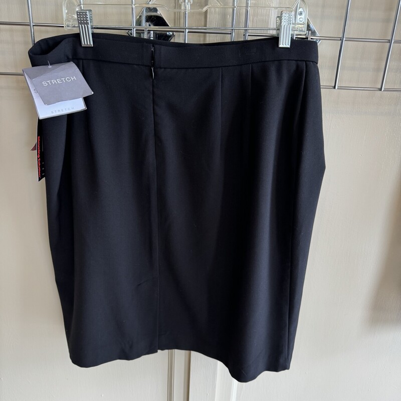 NWT SagHarbor Skirt, Black, Size: 16W<br />
All sales are final.<br />
Pick up skirt in store or have it shipped.