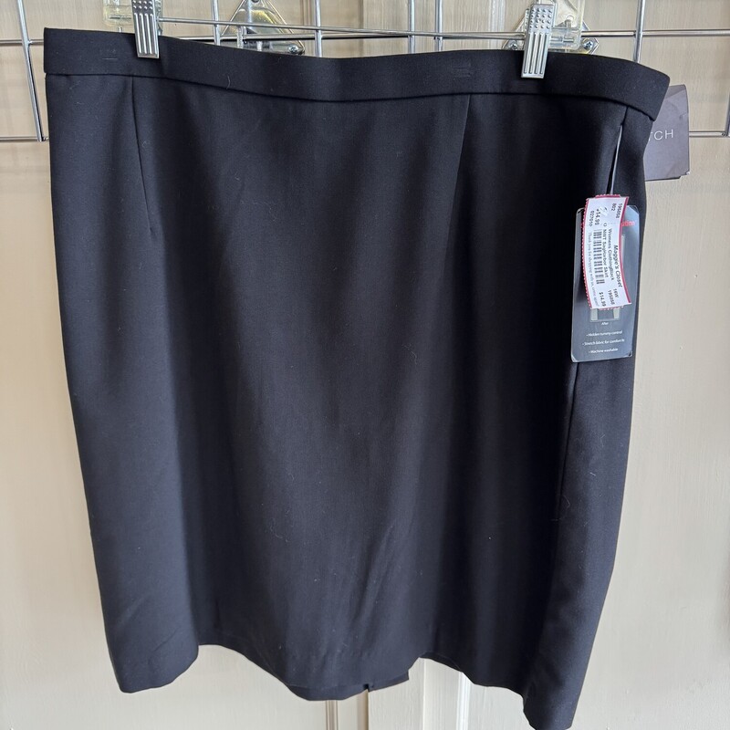 NWT SagHarbor Skirt, Black, Size: 16W
All sales are final.
Pick up skirt in store or have it shipped.