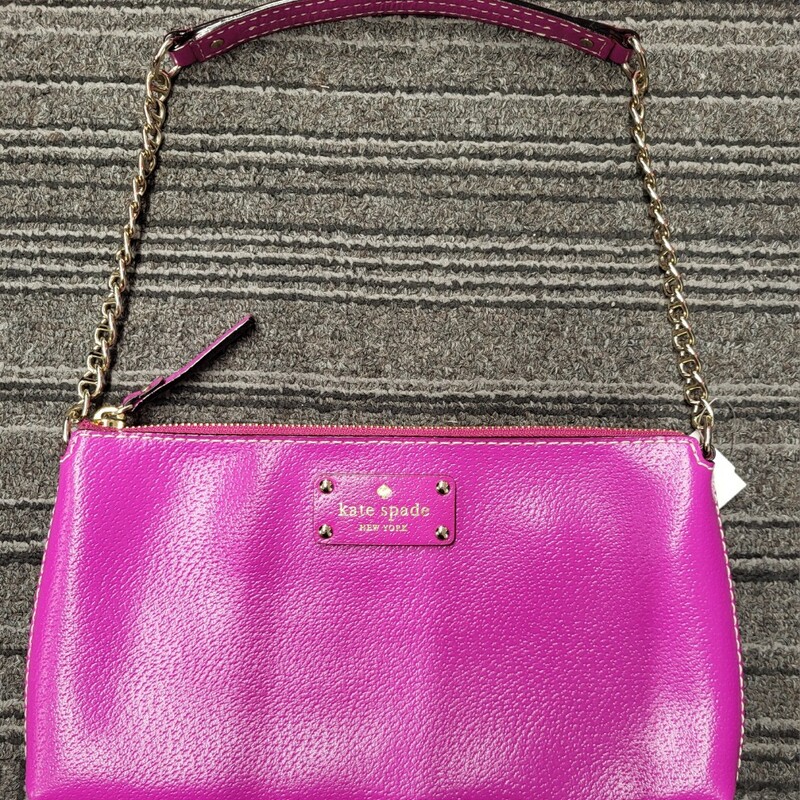Flat Leather Purse, Purple, Size: 6.5 x 1 1 x .5 in Brand New condition!