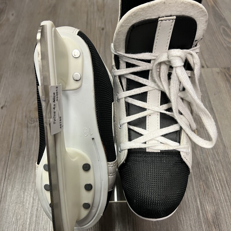Hockey Skates, Blk/whit, Size: 13Y