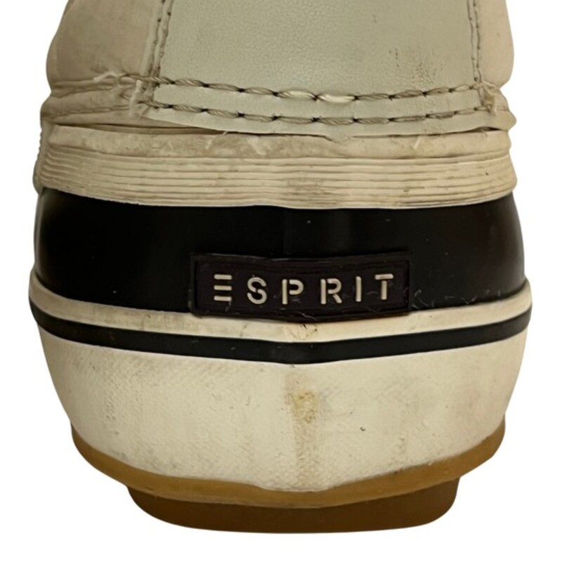 Esprit Evelyn Snow Boots
Water Resistant
Faux Fur Collar
Winter White with Brown Trim
Size: 9.5