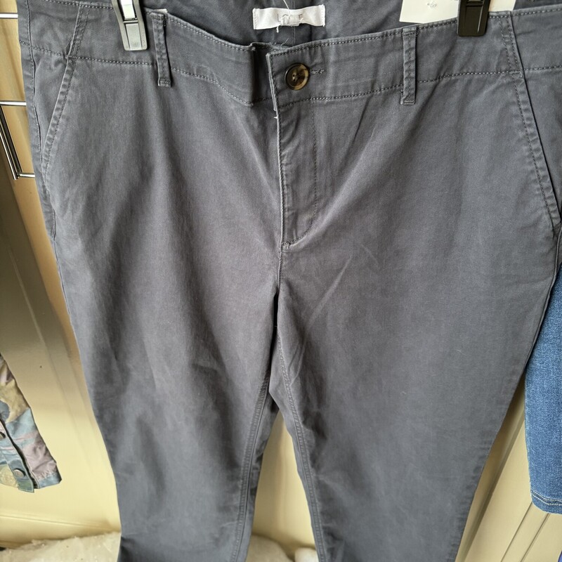 NWT Loft The Slim Pants, Grey, Size: 14
All sales final
Shipping Available
Free in store pickup within 7 days of purchase
