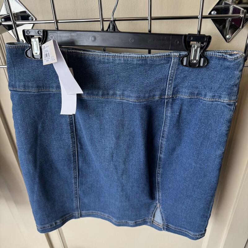 NWT So Denim Skirt, Blue, Size: 13<br />
All sales final<br />
Shipping Available<br />
Free in store pickup within 7 days of purchase