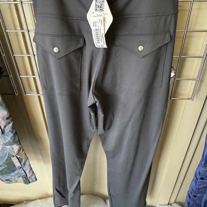 NWT Jofit Leggings, Grey, Size: Large<br />
All sales final<br />
Shipping Available<br />
Free in store pickup within 7 days of purchase
