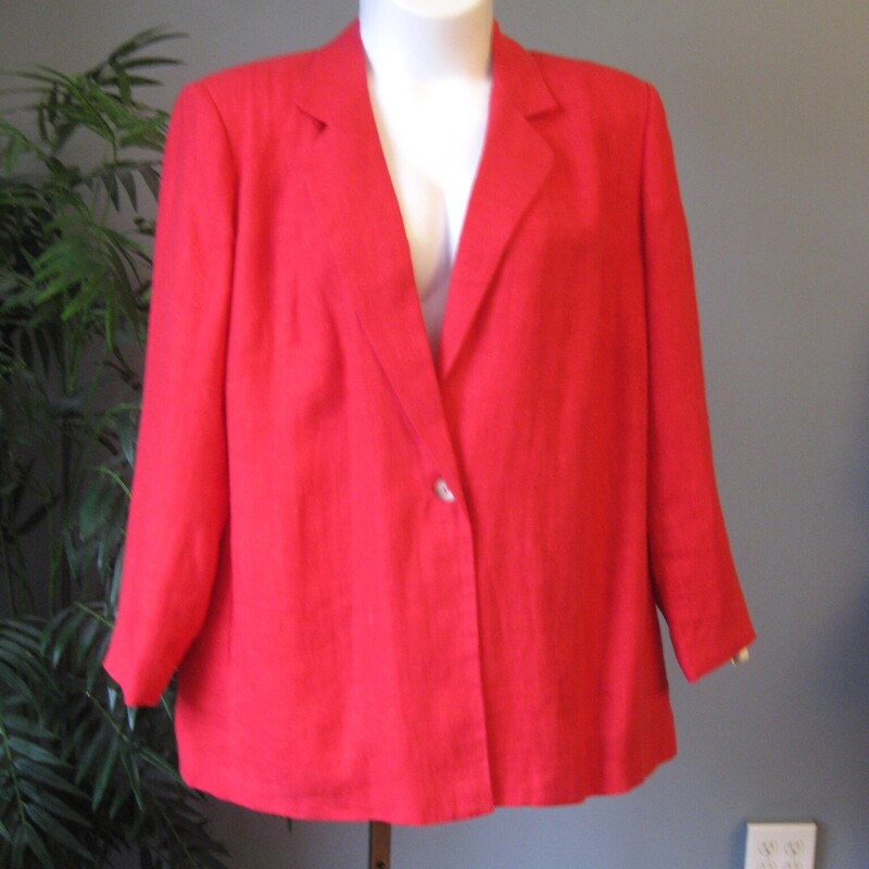 Vtg Harve Ben Linen, Red, Size: 24W
Wardrobe Staple Alert!  A perfect blazer is a must have piece.  You'll will get tons of wear out of this red linen blazer from the 1980s by Harve Benard. This one was made in Belorus!
The color appears cherry red.

The jacket has in seam pockets, is fully lined and has shoulder pads for shape and support.
Excellent condition.

Marked size 24W, I estimate that it should fit a modern size 1x or 2x nicely.  Please use the flat measurements below to see if you'll like how if fits you.
Shoulder to shoulder: 18.75
Armpit to Armpit: 27
Waist: 27.75
Width at Hem: 28
Overall length: 30.75
Underarm sleeve seam: 17.25
Excellent condition , no flaws

Thanks for Looking!
#61039