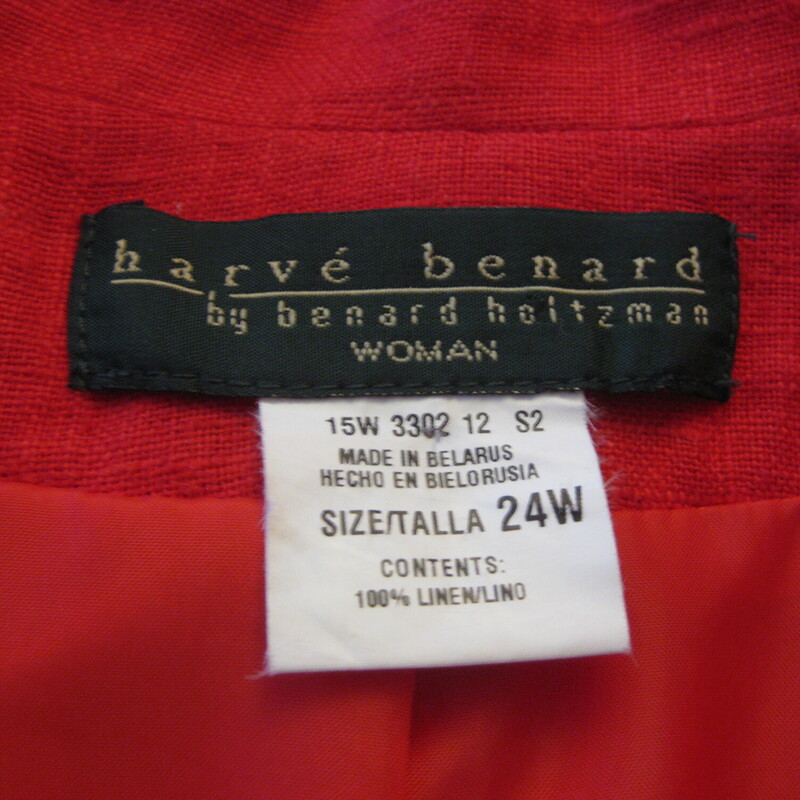 Vtg Harve Ben Linen, Red, Size: 24W<br />
Wardrobe Staple Alert!  A perfect blazer is a must have piece.  You'll will get tons of wear out of this red linen blazer from the 1980s by Harve Benard. This one was made in Belorus!<br />
The color appears cherry red.<br />
<br />
The jacket has in seam pockets, is fully lined and has shoulder pads for shape and support.<br />
Excellent condition.<br />
<br />
Marked size 24W, I estimate that it should fit a modern size 1x or 2x nicely.  Please use the flat measurements below to see if you'll like how if fits you.<br />
Shoulder to shoulder: 18.75<br />
Armpit to Armpit: 27<br />
Waist: 27.75<br />
Width at Hem: 28<br />
Overall length: 30.75<br />
Underarm sleeve seam: 17.25<br />
Excellent condition , no flaws<br />
<br />
Thanks for Looking!<br />
#61039