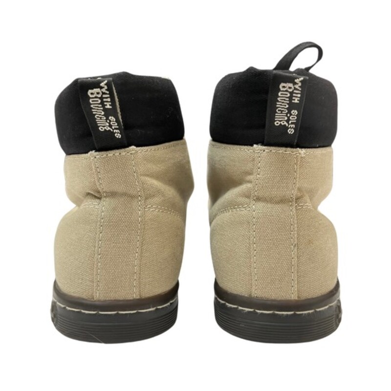 Dr Marten Maelly Hightop Boots<br />
Padded Collar<br />
Canvas<br />
Color: Beige<br />
Size: 10