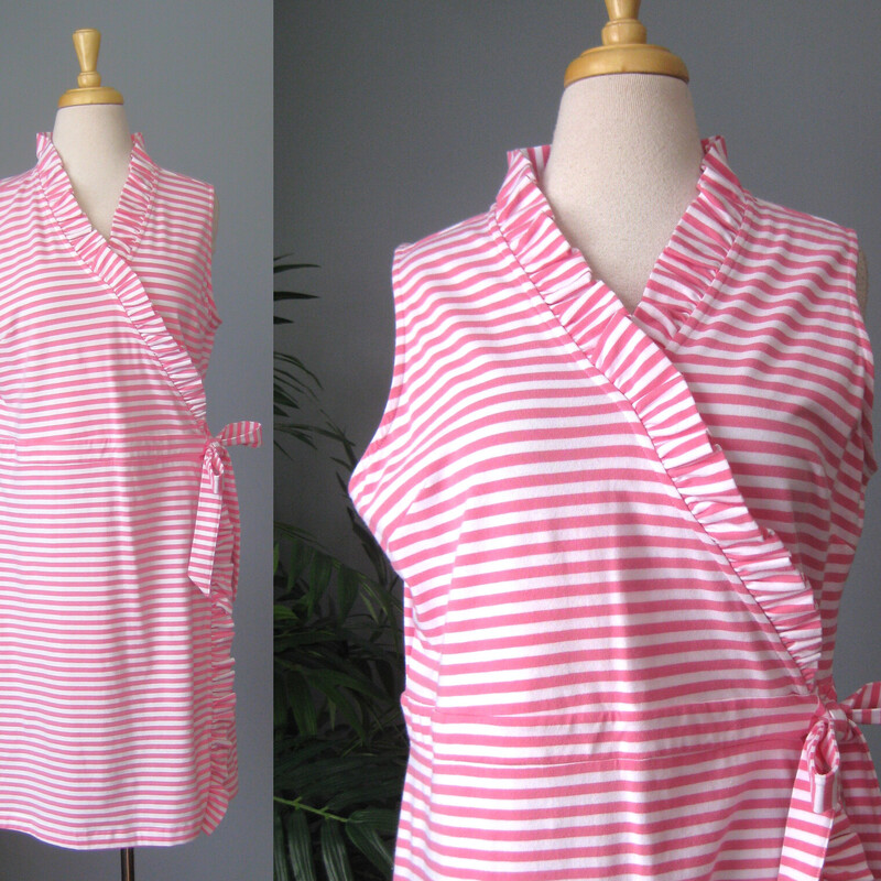 Duffield Lane Striped Ruf, Pink, Size: Medium

Throw this on and go to all spring/summer events, dates, vacation.
Easy breezy feminine dress by Duffield Lane.
It's striped in pink and white with ruffles along the surplice neckline and down the skirt.
it has ties at the side.
Pull on.
Size medium
here are the flat measurements.
no fabric tag but it's knit with some stretch very likely cotton or cotton blend.
armpit to armpit: 20.5
waist: 18.5
hip: 22
length: 36

thanks for looking!
#851