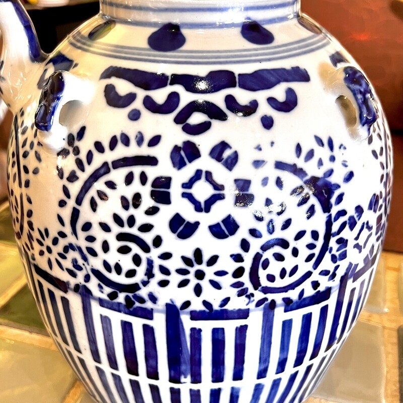Vase/Pitcher Chinese, Vintage,
Size: 10x9