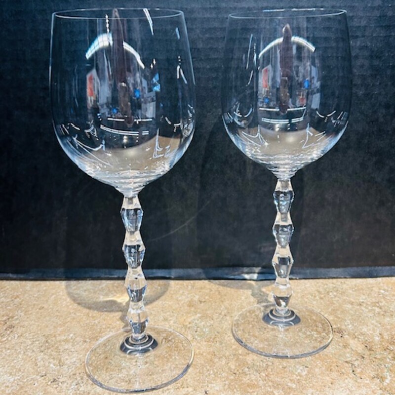 Vera Wang Wedgwood Wine Glasses
Clear
Size: 3x9.5H
