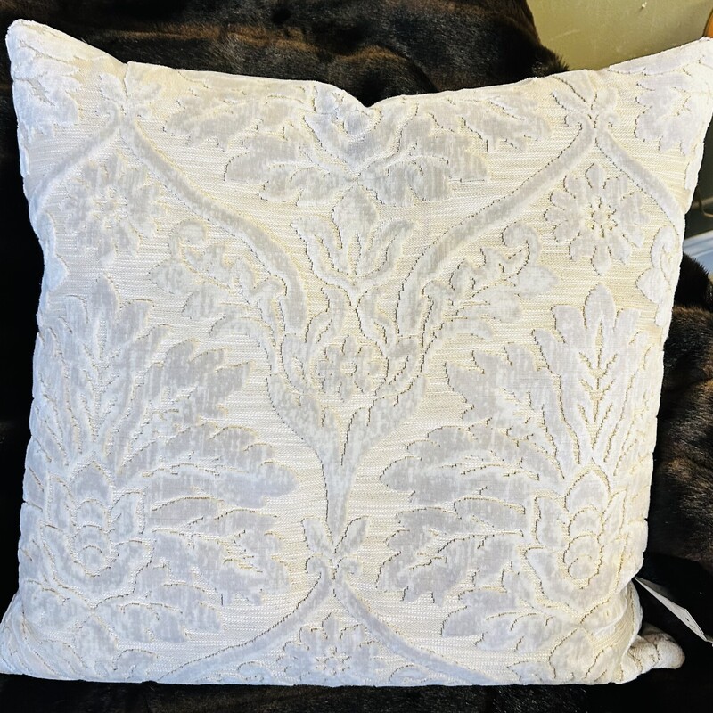 Chenille Mandala Down Pillow
Cream Gray Size: 22 x 22H