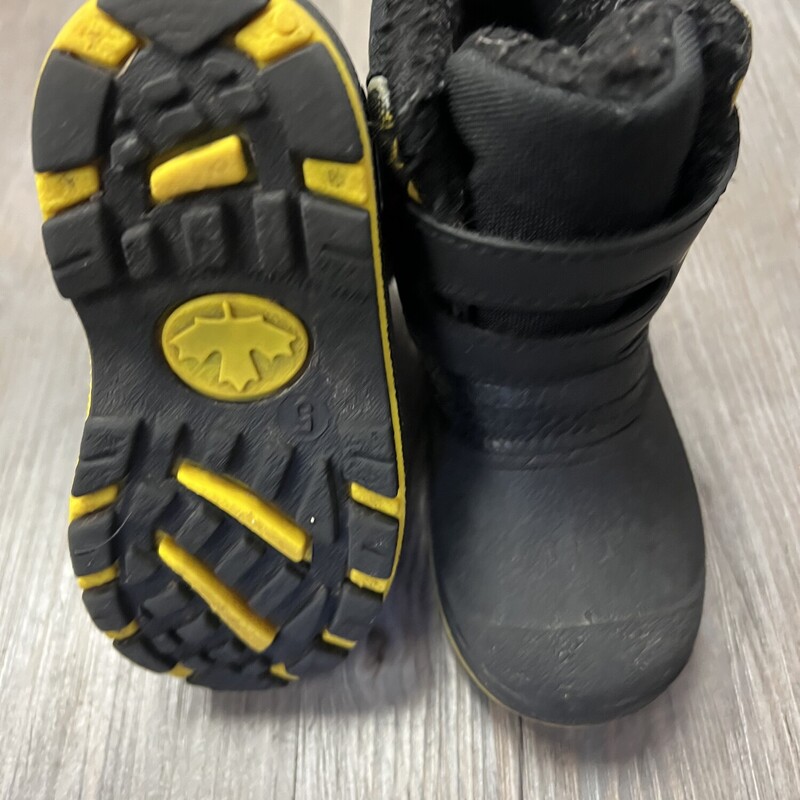 Gray Wolf Winter Boots, Black/Yellow, Size: 5Y