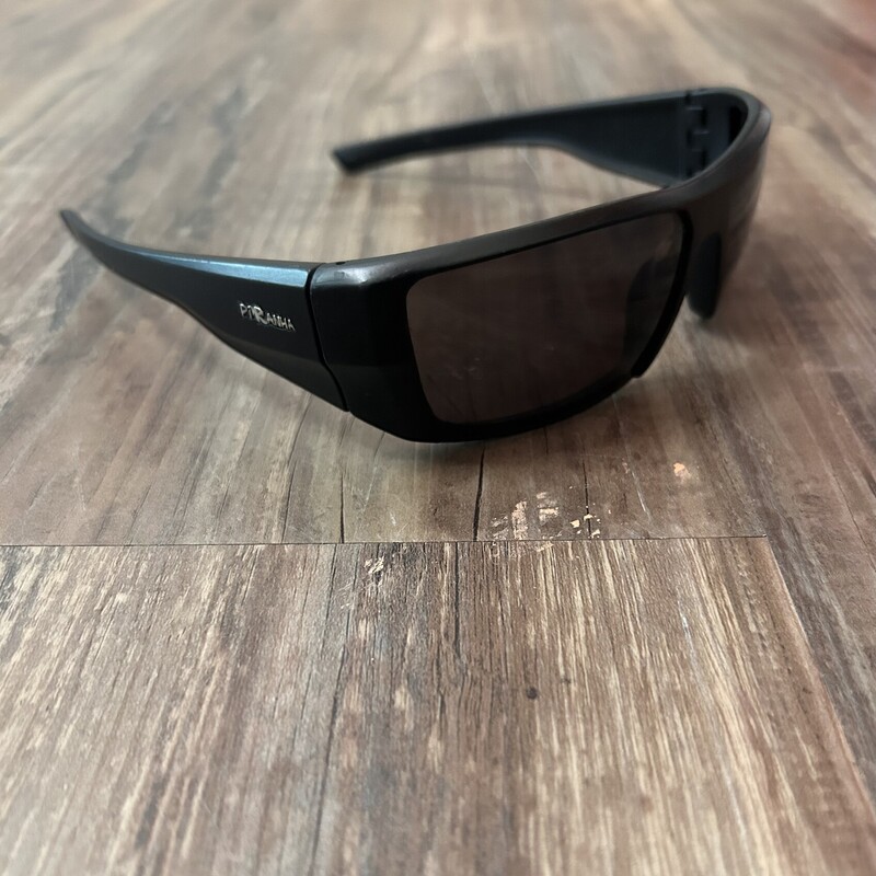 Pirana Sunglasses, Black, Size: Accessorie