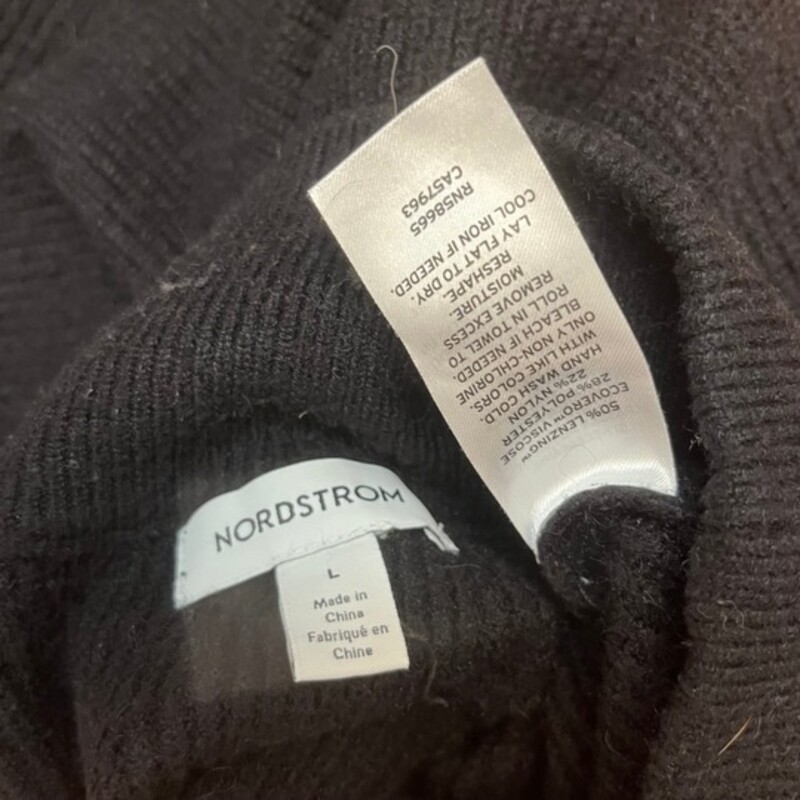 Nordstrom Mockneck Sweater<br />
Asymmetrical with Fringe<br />
Color: Black<br />
Size: Large
