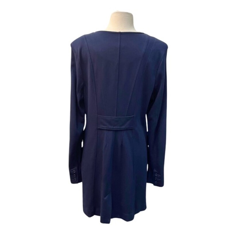CAbi The Lido Jacket<br />
Ponte Stretch Knit Career Classic<br />
Color: Navy<br />
Size: Large