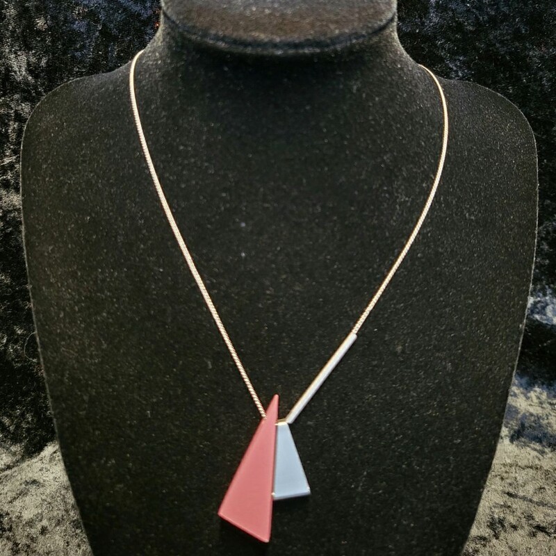 Wood/metal Necklace, Pink, adjustable size. Brand new condition