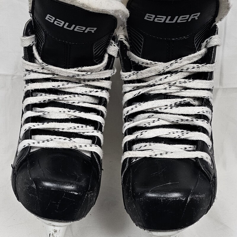 Pre-owned Bauer Supreme One20 Hockey Skates, Size: 2