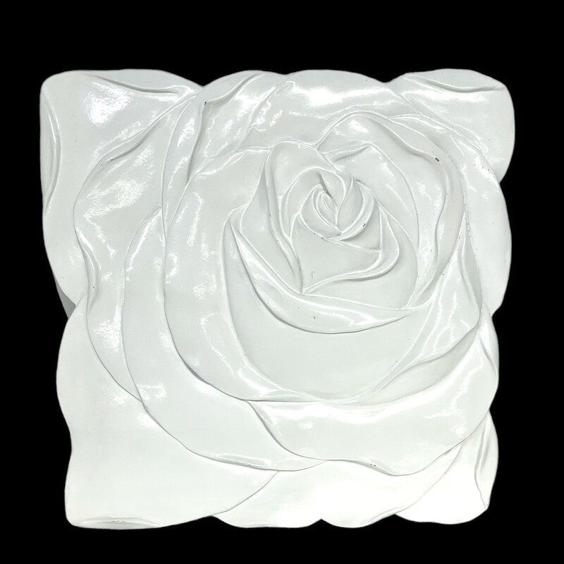 Rose Square Tile
White
Size: 12.5 x 12.5
