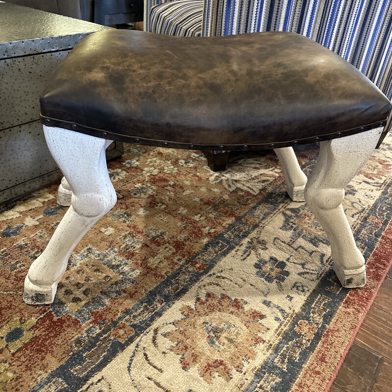 Low Leather Stool With Tack Trim

Size: 23WLx19Wx1
