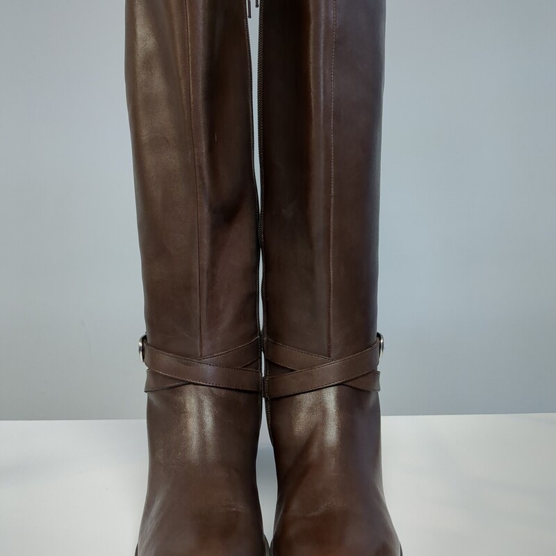 Maribella Boots, Brown, Size: 7
Never Worn, Original Price: $220.00