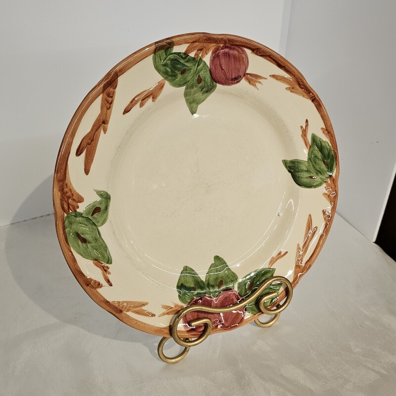 Set of 4 Franciscan Apple Dinner Plates
Cream Brown Red
Size: 10 diameter