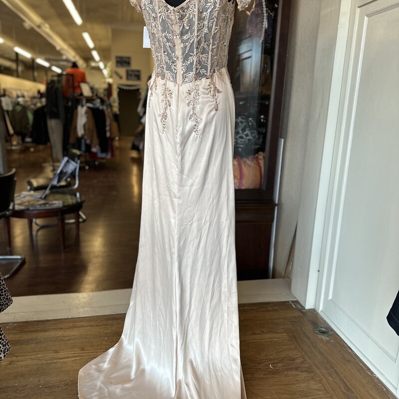 Ladivine Embellished Bodice with wide Embellished Shoulder straps Long, Rosegold, Size: 2X<br />
Floral and Sequin detailing<br />
<br />
All Sales Are Final. No Returns<br />
<br />
Pick Up In Store within 7 Days of Purshase or Have Shipped For $15.00