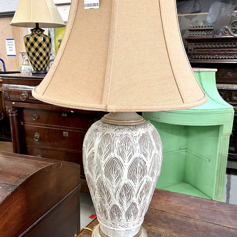 Cermaic White Tbl Lamp, Cermaic, Size: Lamp