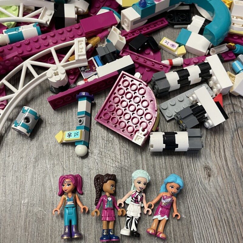 Lego Friends 41685, Multi, Size: 8Y+
Includes Booklet
4 lego friends Mini figures
AS IS