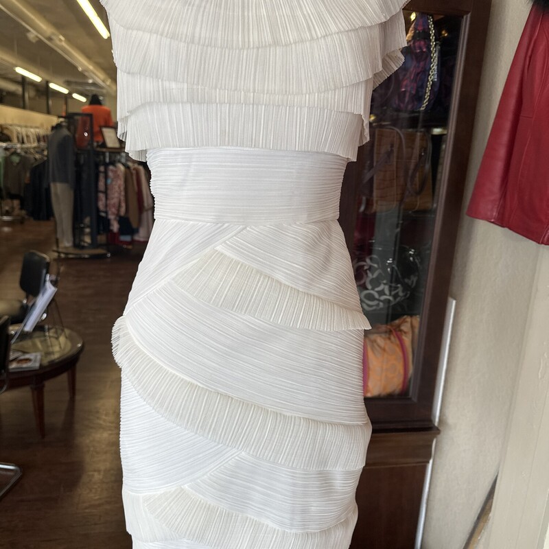 New With Tags BCBG Maxazria Short Formal , White, Size: 10
All Sales Are Final No Returns
SHipping Available
Pick up from Store within 7 days of purchase