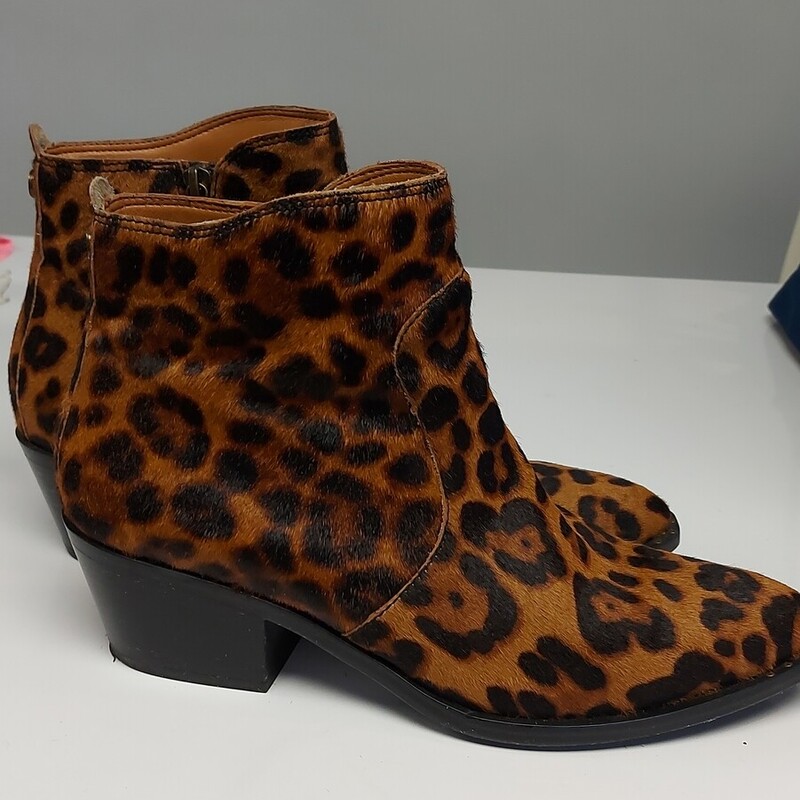 Patricia Nash Bootie, Leopard, Size: 9.5