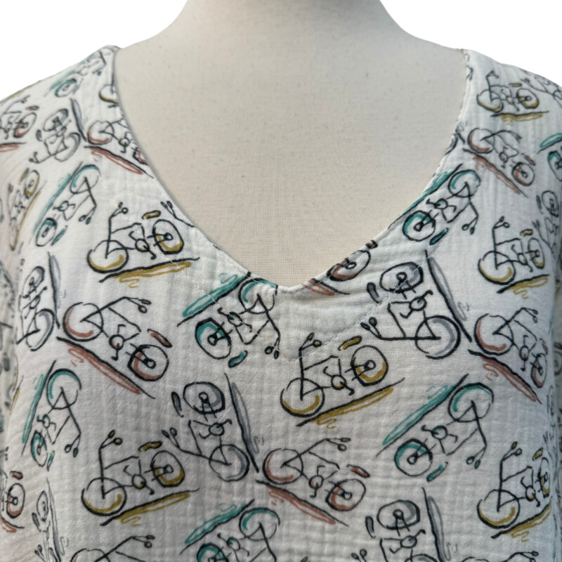 New Color Me Cotton Bicycle Print Top
100 % Cotton
Cream, Black, Pink, Mint and Yellow
Size: XL